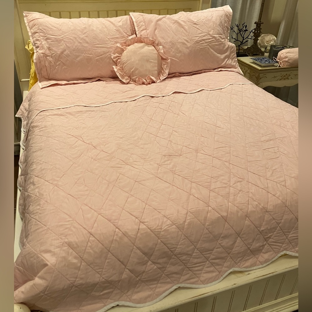 8 Pc Set Laura Ashley Quilt